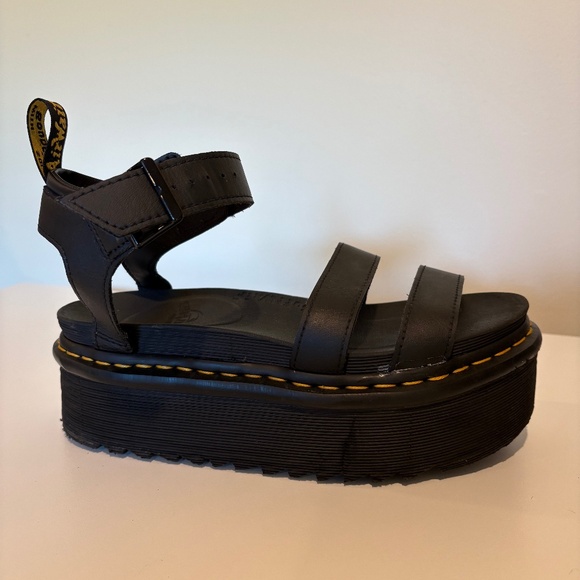 Dr. Martens Blaire Sandal with Platform sole - Picture 1 of 3